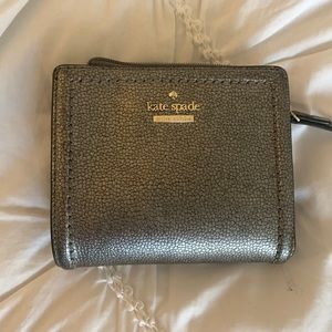 grey textured kate spade card holder wallet